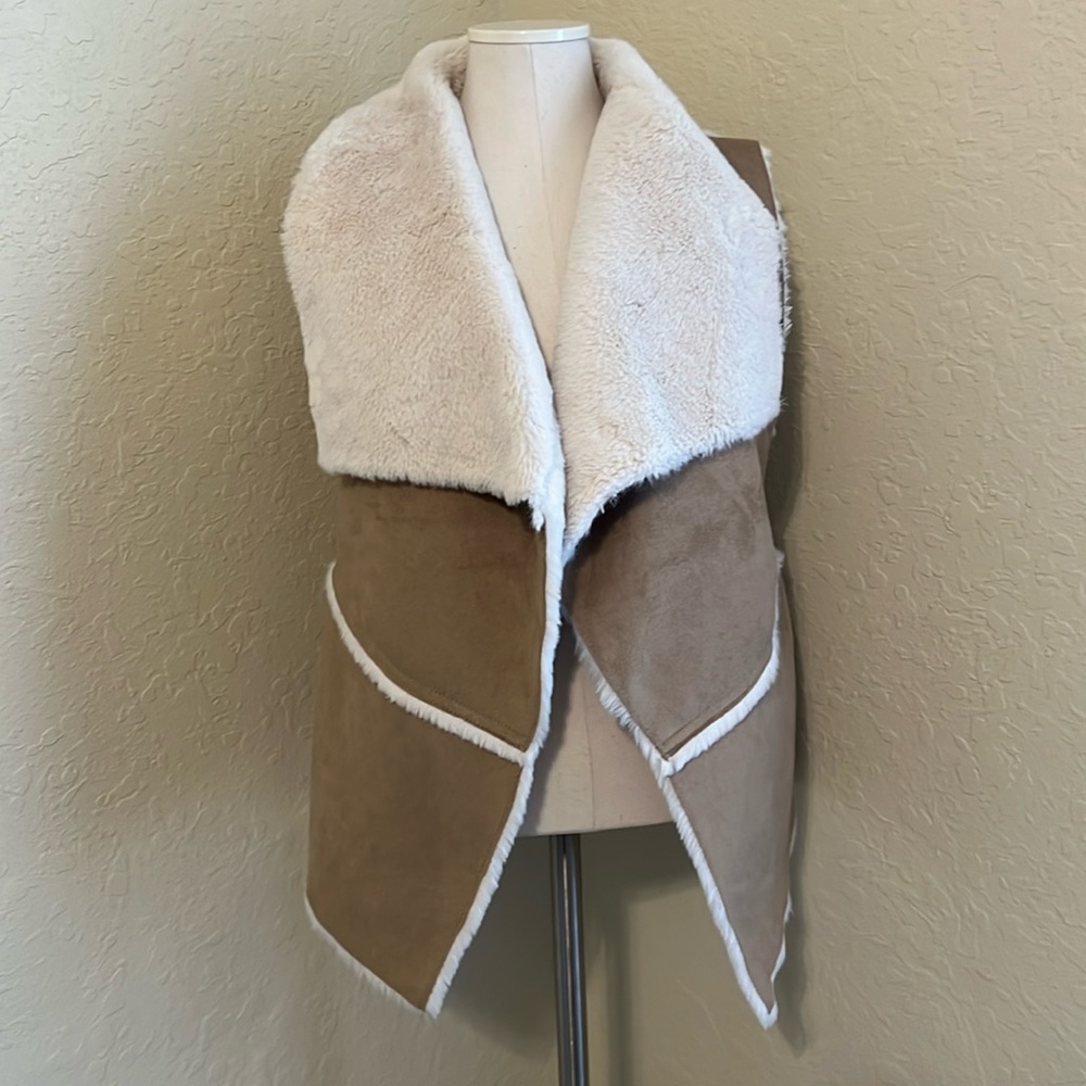 francesca’s collections, Miami Brand, Open Faux Fur Vest